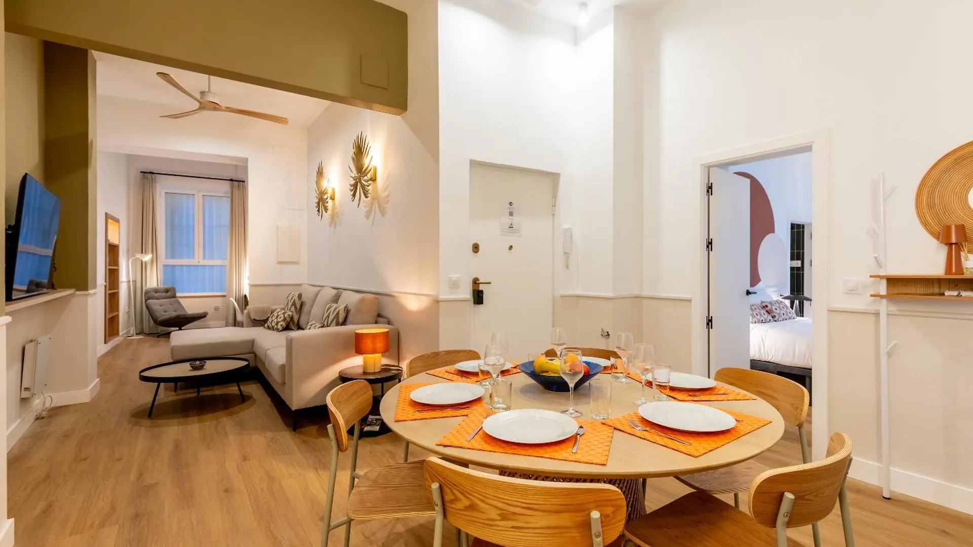 M4 Santa Cruz Catedral Apartment Seville Spain