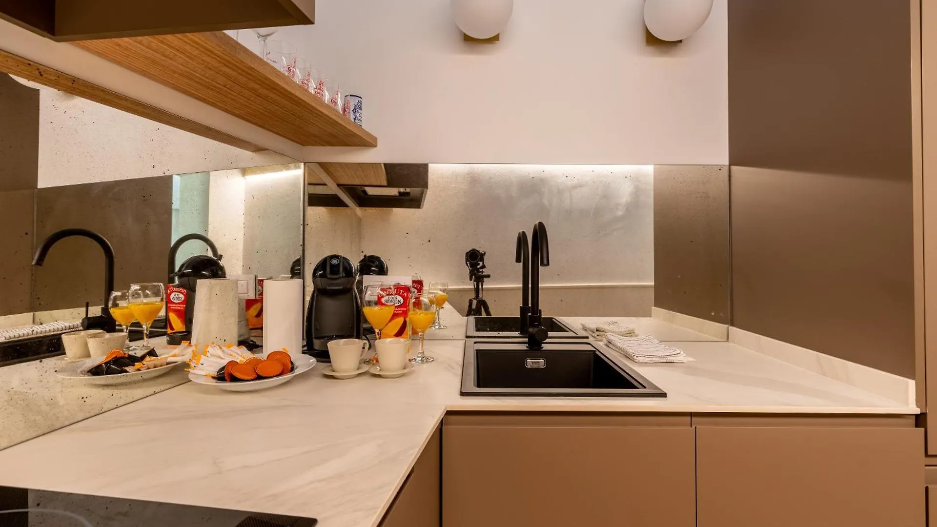 M4 Santa Cruz Catedral Apartment Seville 0*,