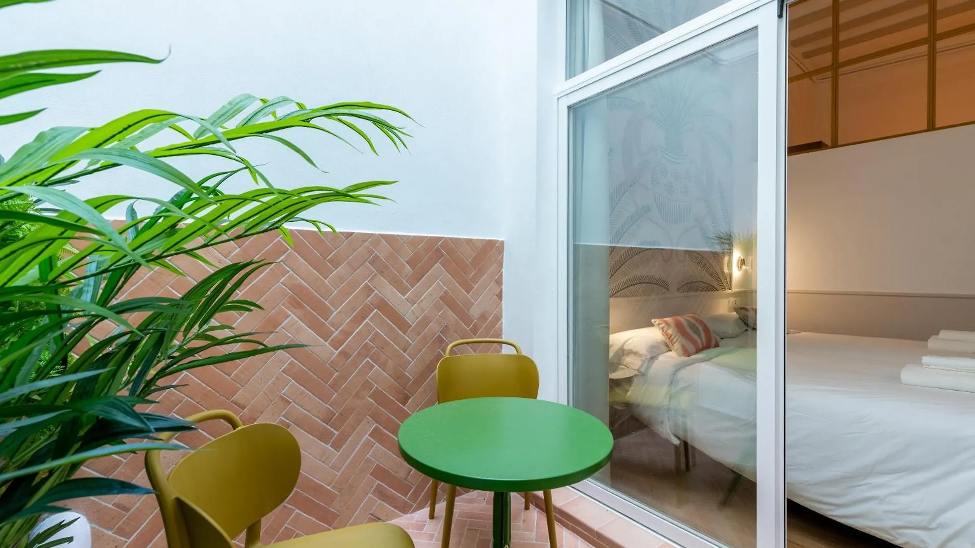 M4 Santa Cruz Catedral Apartment Seville Spain