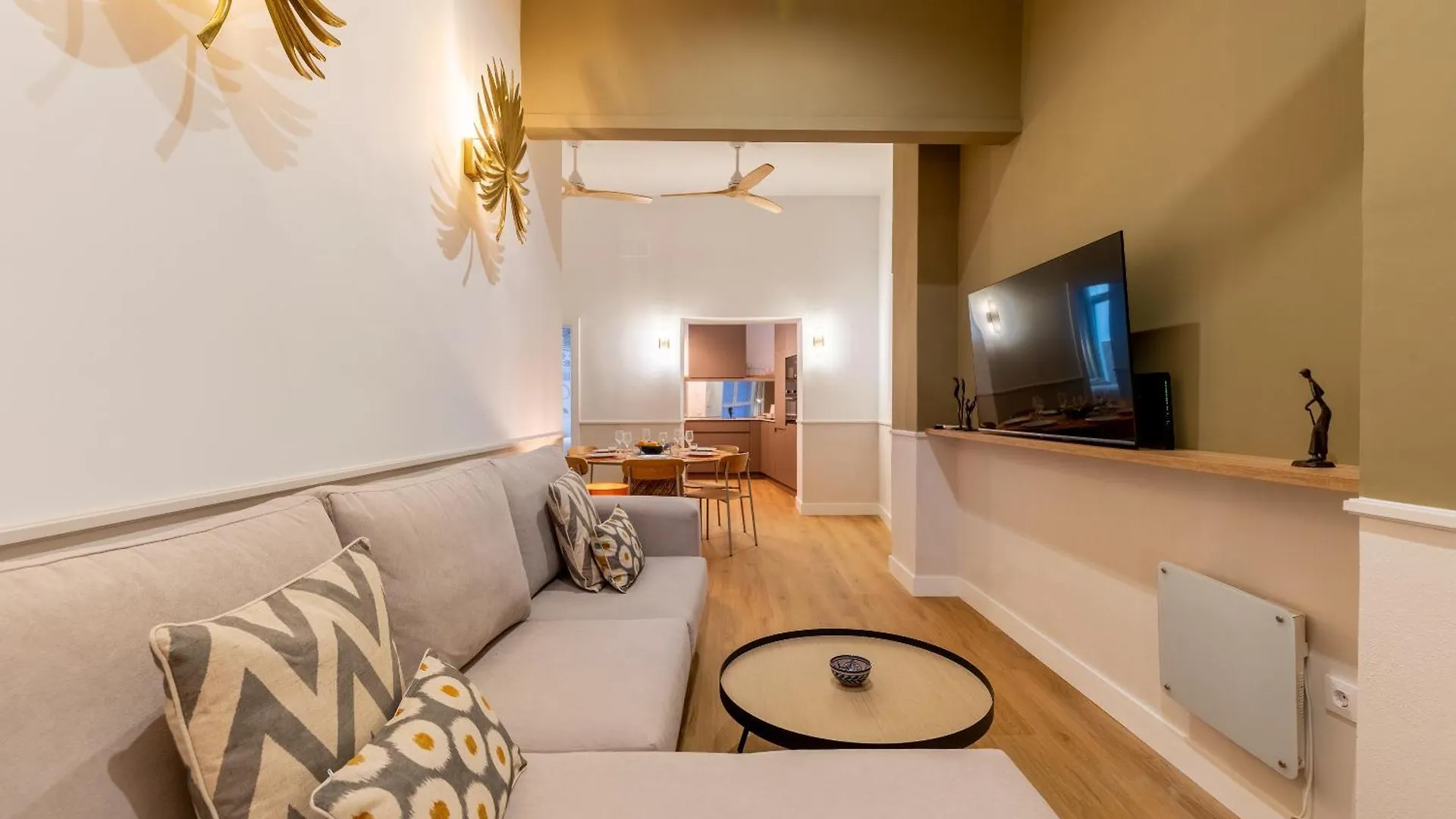 M4 Santa Cruz Catedral Apartment Seville