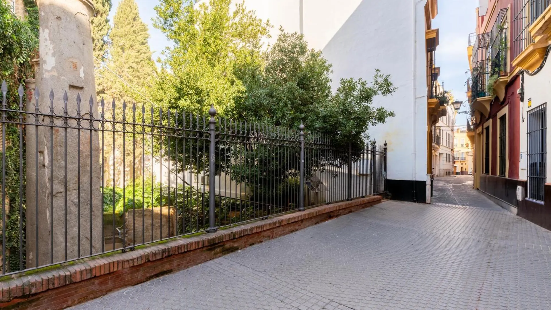 M4 Santa Cruz Catedral Apartment Seville