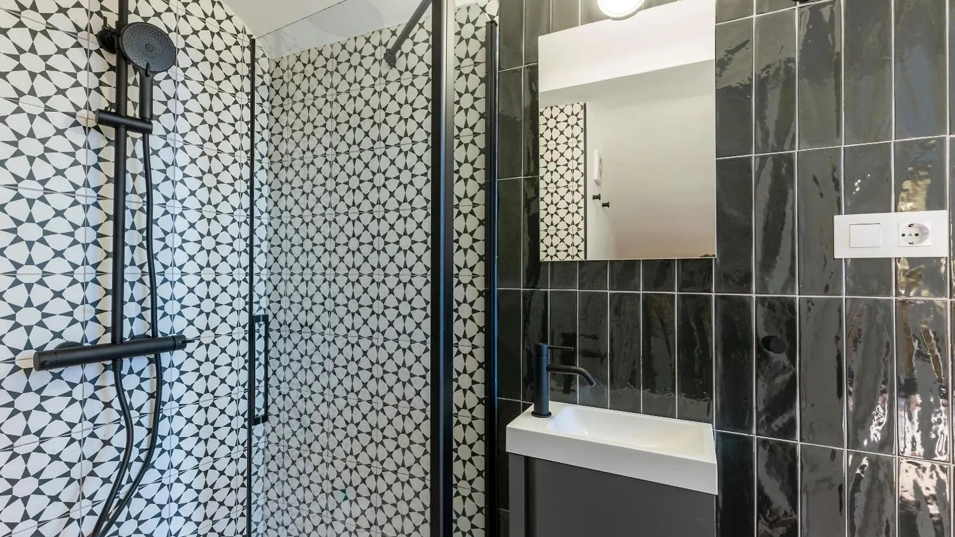 M4 Santa Cruz Catedral Apartment Seville